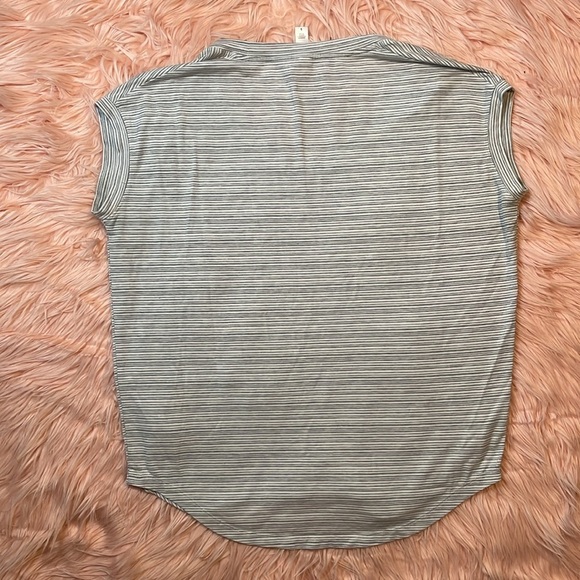 Athleta Stratus Breezy striped Tee Size Small - Picture 5 of 6